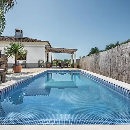 Casa Da Terra Branca *